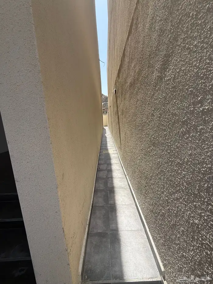 عمار للبيع في مخطط ولي العهد 8 مفصولة 8