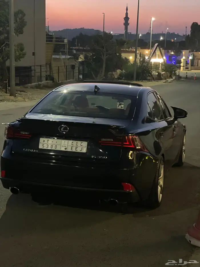 لكزس is(350)2015 فل كامل 7