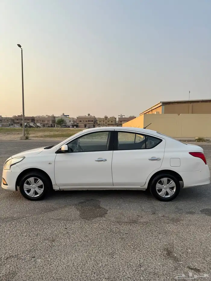 نيسان صني ابيض 2016 مالك اول محركات شرط 7