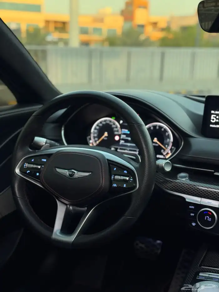 للبيع جينسس g80 رويال سبورت أعلى فئة 15