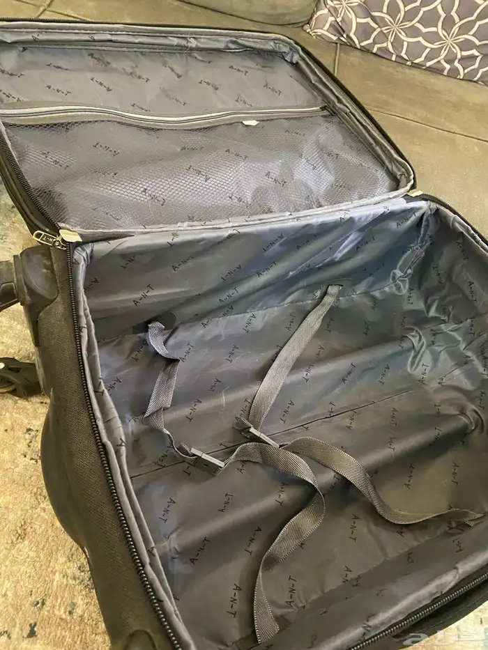 حقيبة سفر للبيع 2