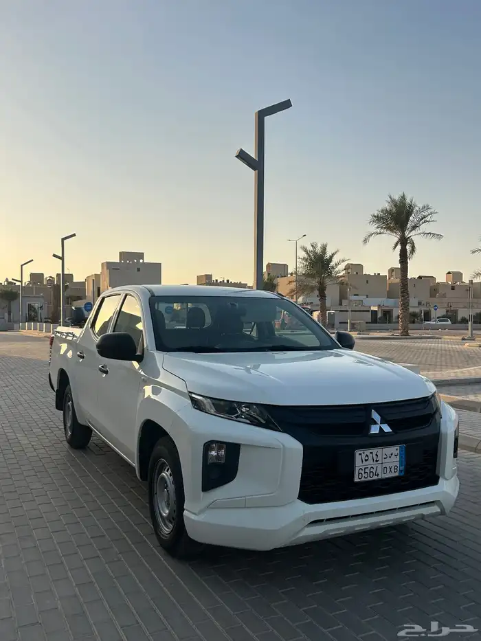 ميتسوبيشي L200 بنزين 2022 0