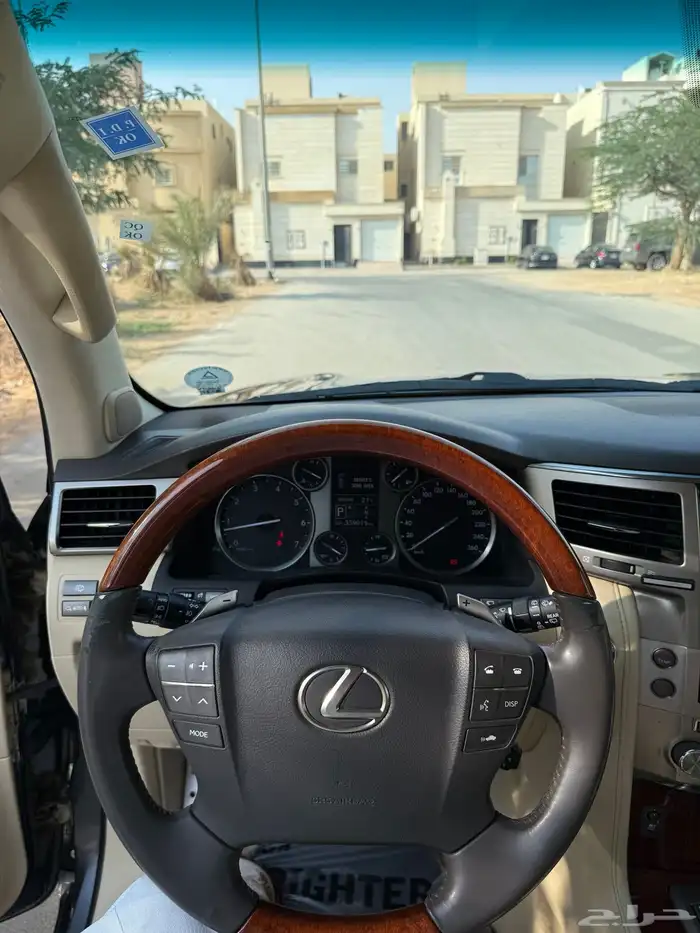لكزس 2015 للبيع 10
