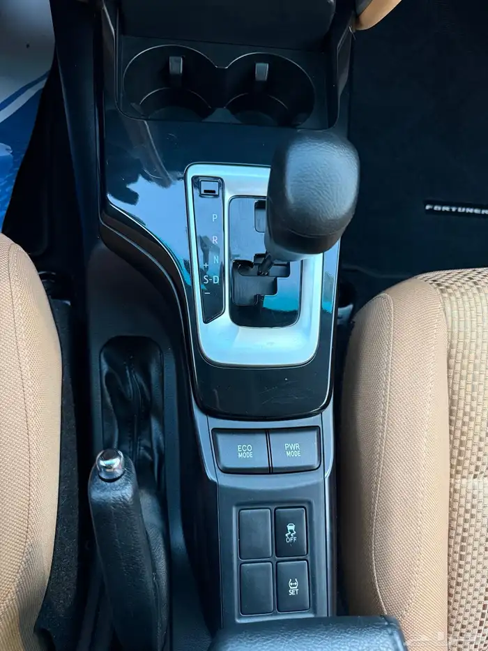 فورتشنر 2020 دبل بنزين وكاله - عداد 115 الف كم 23