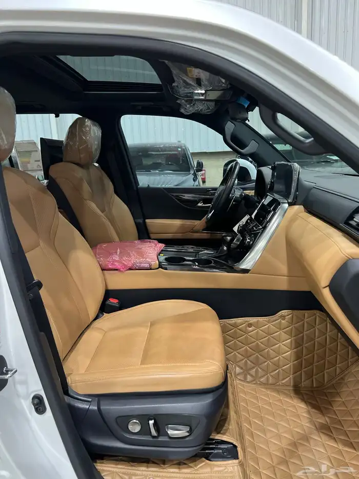 لكزس 2024 LX 600 فل كامل 7