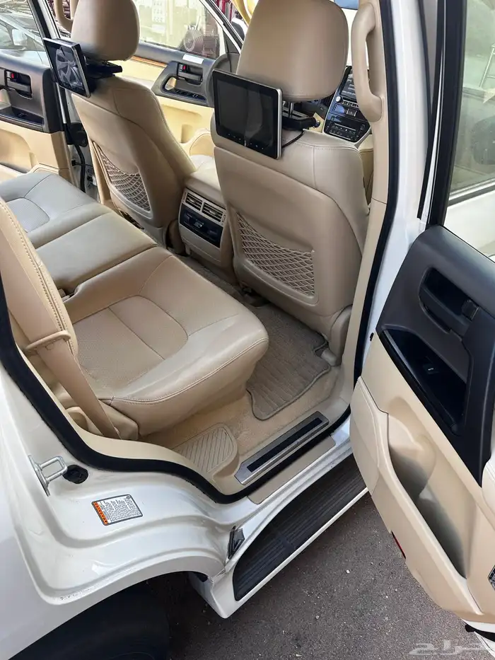 لاندكروزر GXR2016 8