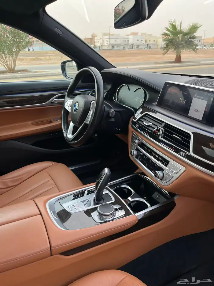 بي ام دبليو 730 2019 مخزن 36