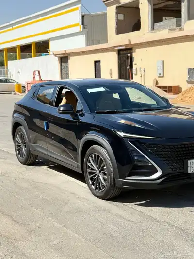 للبيع يوني تي 2023 index