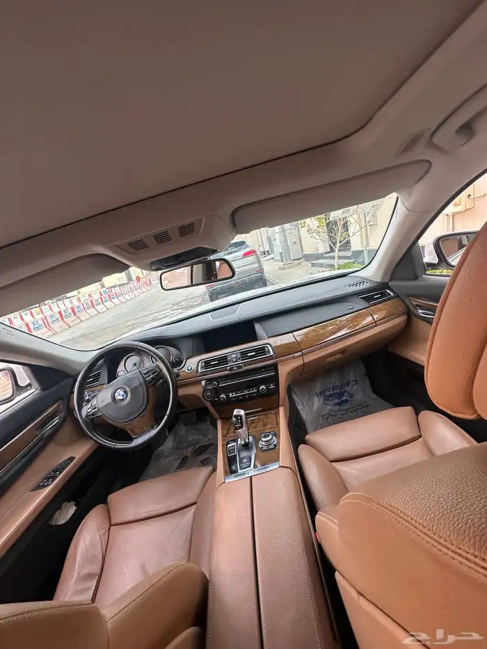 BMW 730 li 2010 نظيف 4
