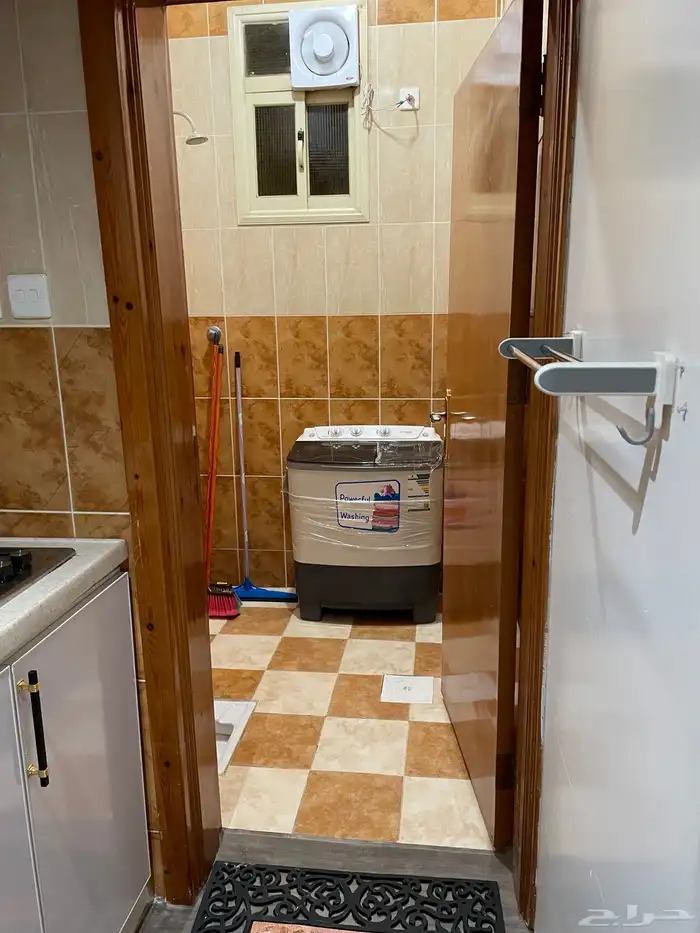 شقة مفروشة نظيفة ( شقة صغيرة )( وشقة كبيرة ) بوابة المشاة 12