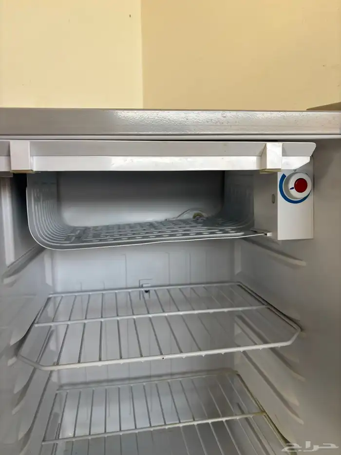 اثاث للبيع وثلاجة صغيرة 14