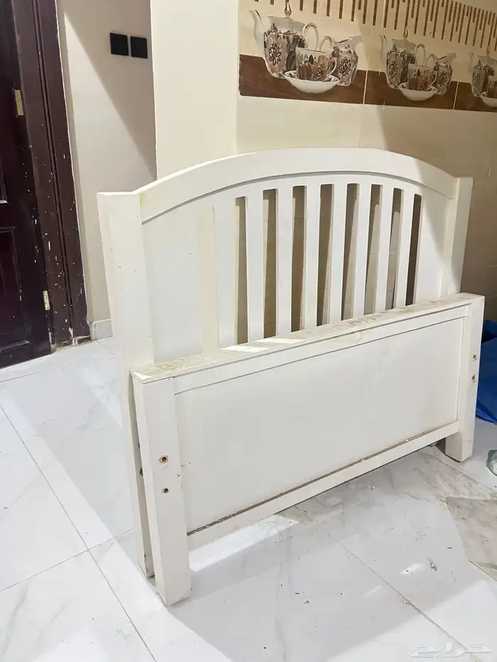 سرير نفر ونص 200 ريال 0