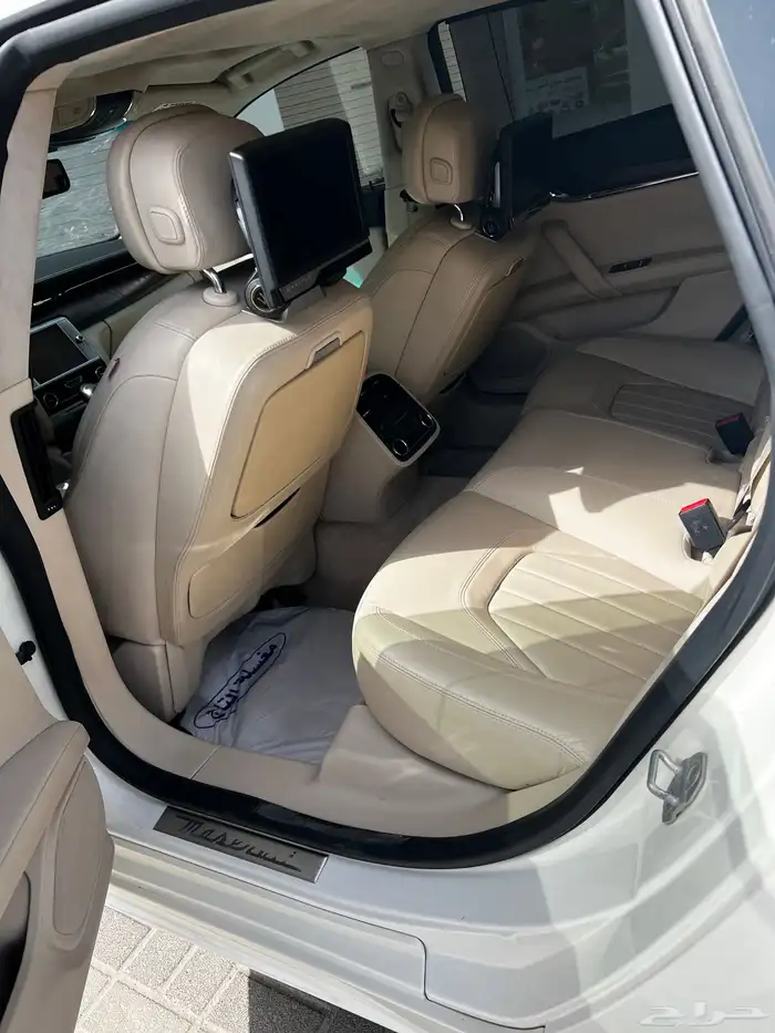 maserati quatropotre gts v8 black edition 12