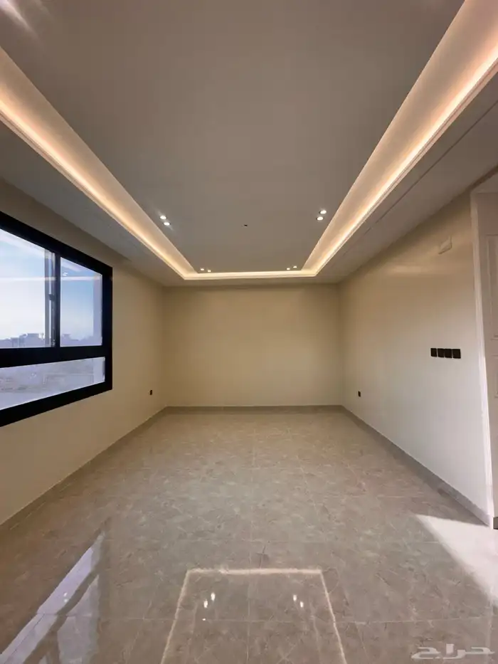 للبيع روف دور علوى وملحق بسعر ممتاز 620 الف خميس مشيط 3