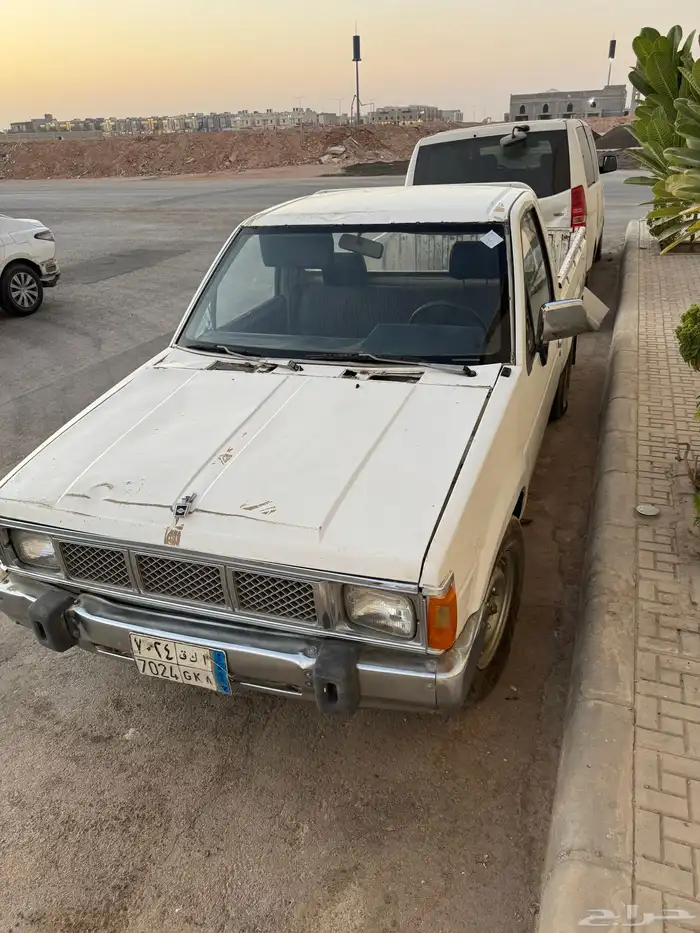 نيسان ددسن 1988 0