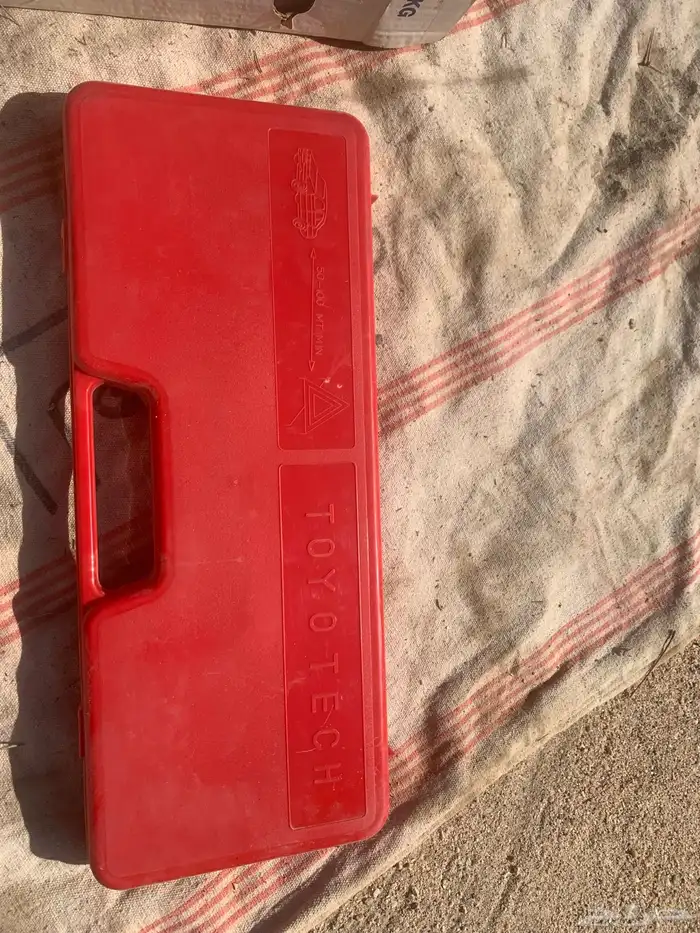 طفاية حريق تاريخا 2005 مخزنه مع عواكس 3