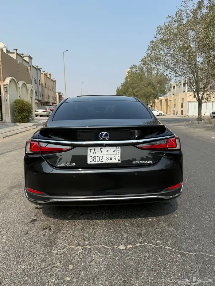 للبيع لكزس موديل 2021 4