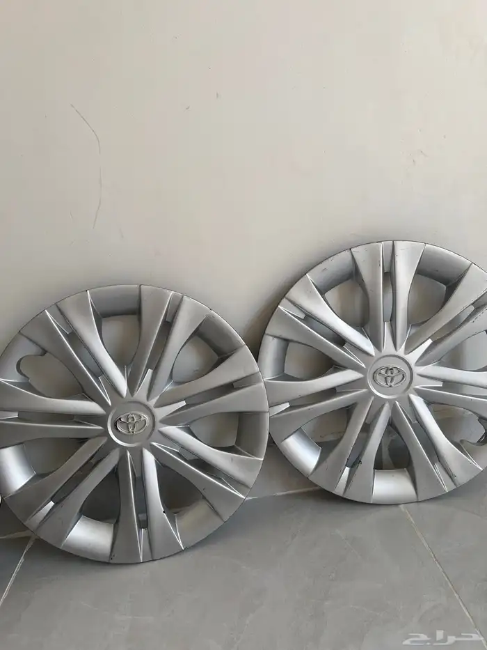 للبيع طيس هايلوكس وكالة من2012الى2015رقم التواصل 3