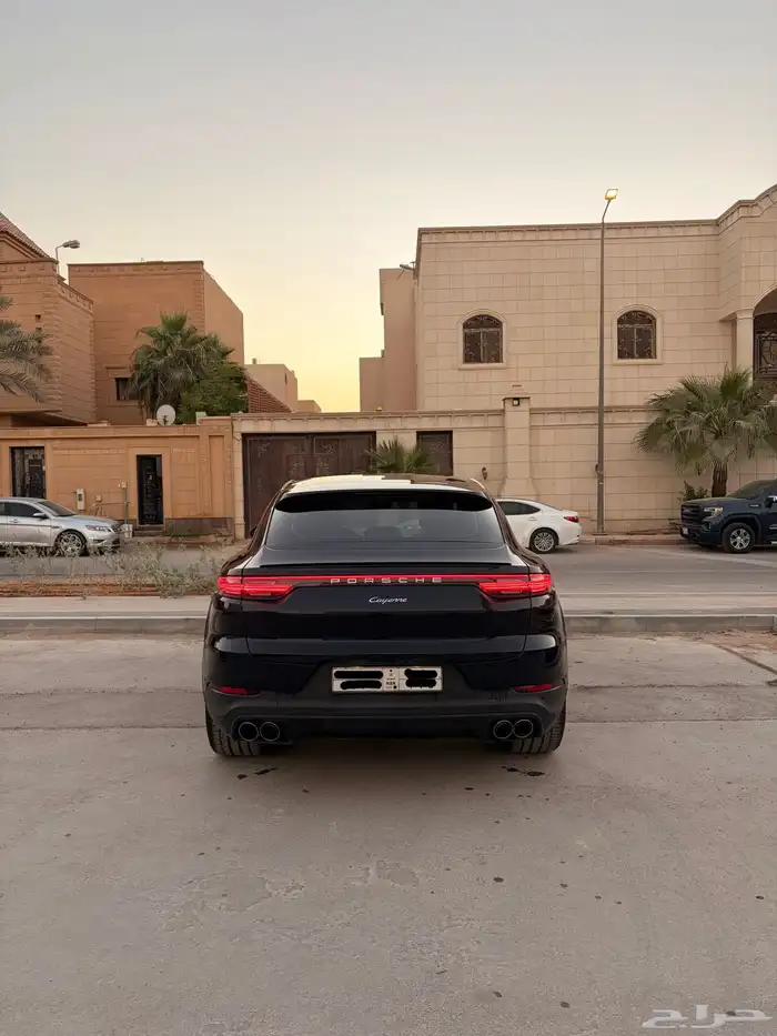 Porsche Cayenne Coupe 2021 13