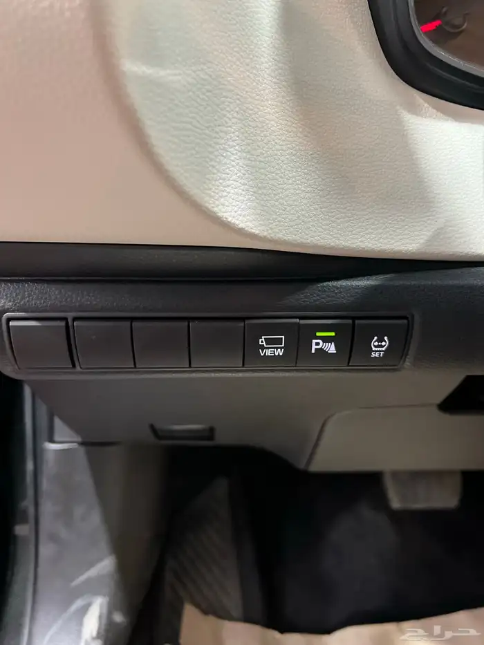 تويوتا   كورولا XLiفتحة 2.0 بنزين2025 جديد سعودي 85.650شامل 8