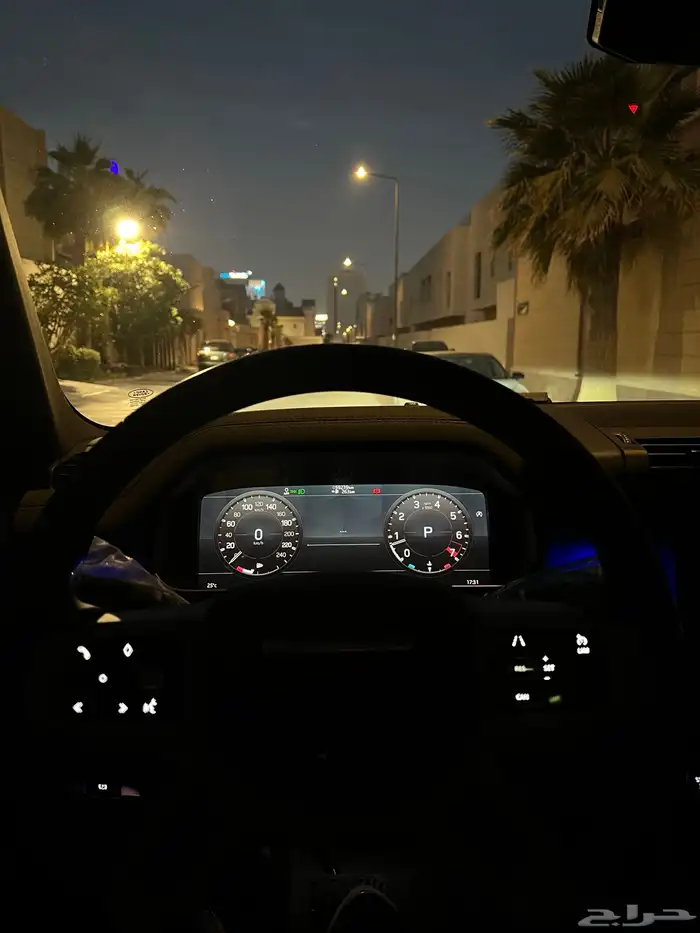 ديفندر 2023 SE P300 30