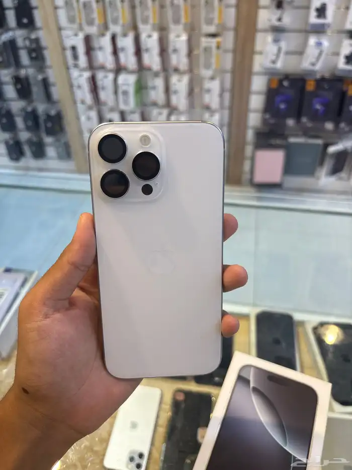 ايفون 16 برو ماكس تيتانيوم ابيض 4