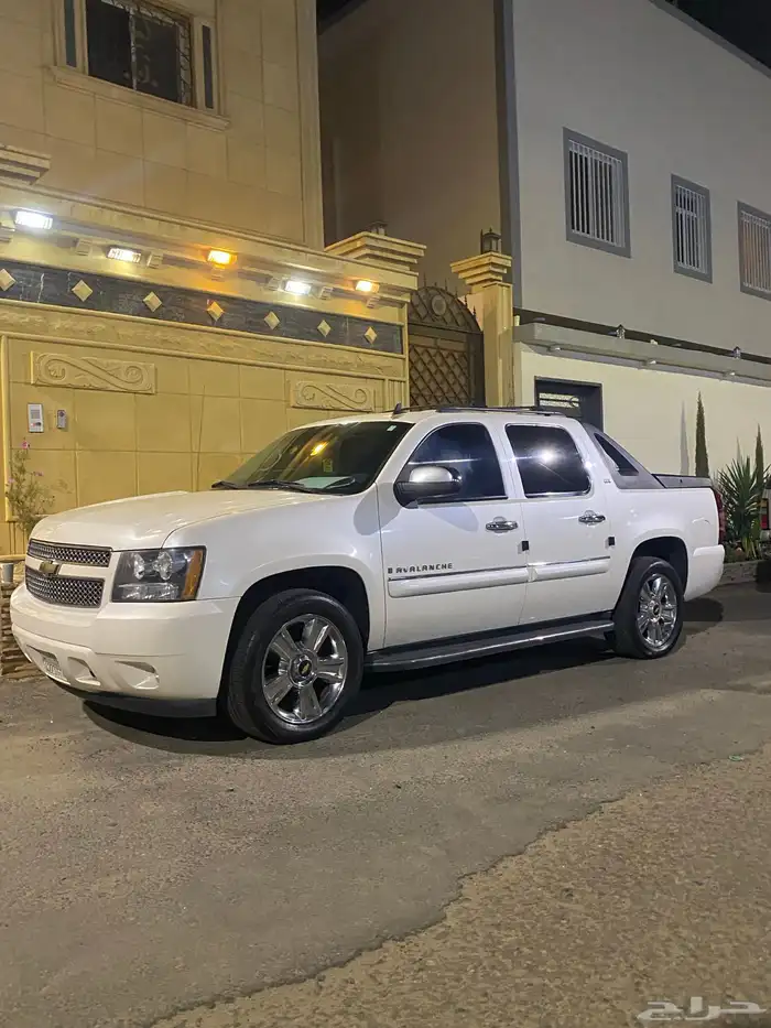 افلانش و اكسبديشن للبدل في سكويا او للبيع 0