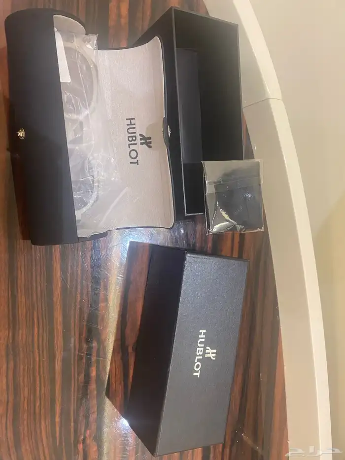 فضي - نظارة الترند - (هوبلت الرجالية) - أصلية 2