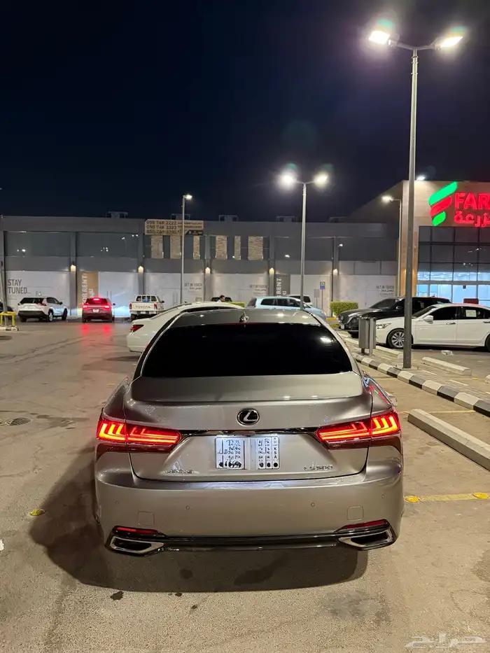 لكزس LS 500 2020 7