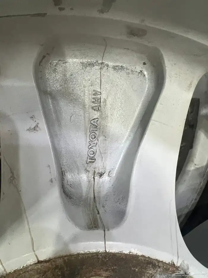 جنوط جيب لاندكروزر مقاس 18 اصلي 3