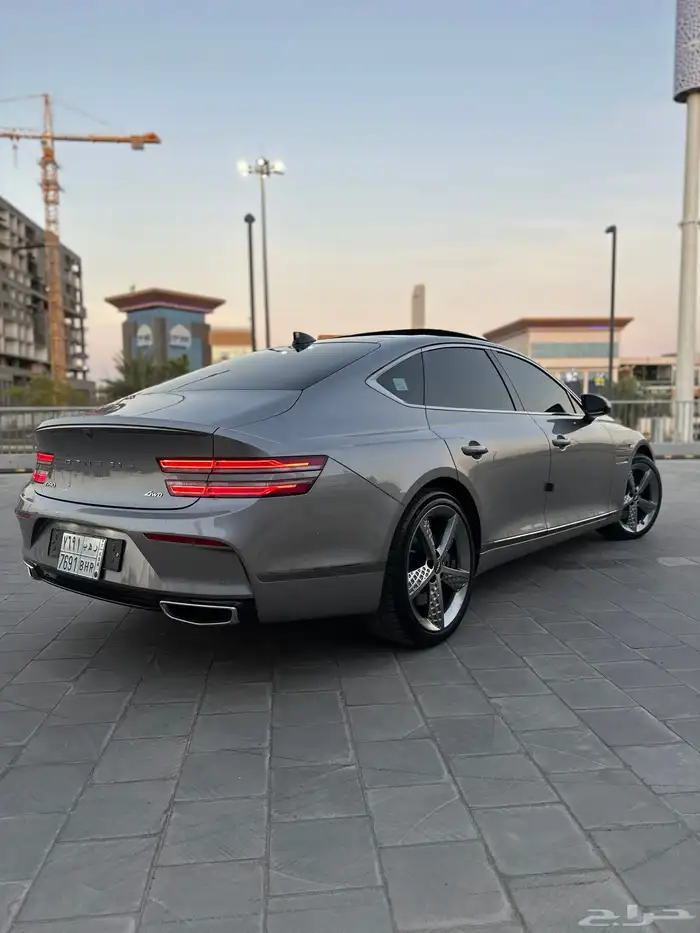 للبيع جينسس g80 رويال سبورت أعلى فئة 4