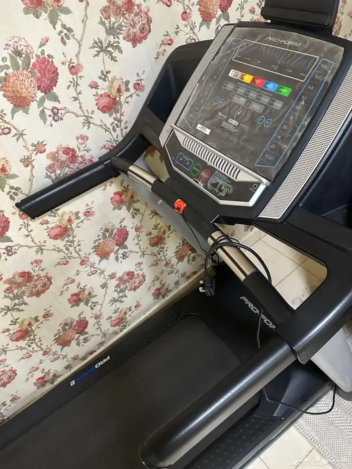 سير رياضي امريكي مع الفاتوره من ساكو 3