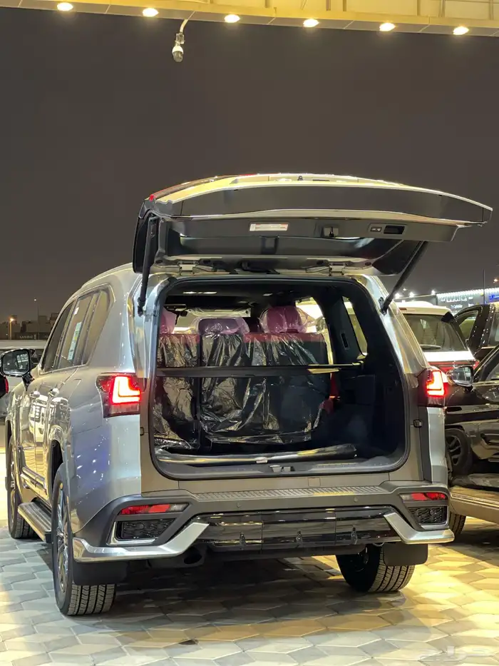 لكزس اف سبورت الساير 2025 9