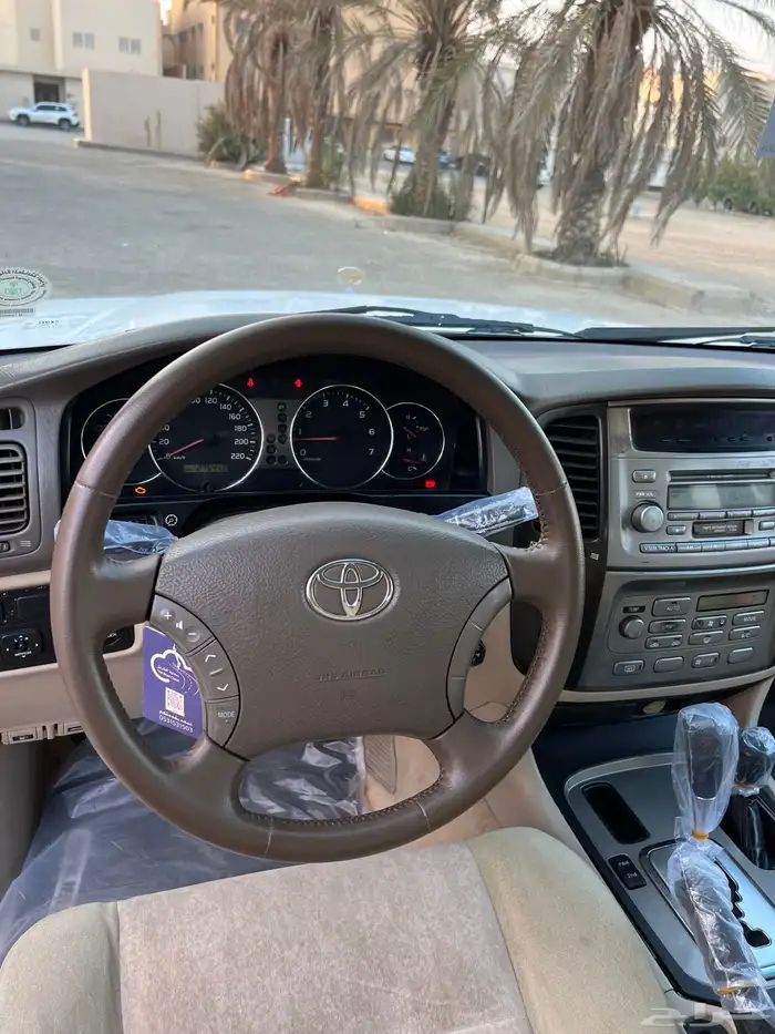 لاندكروزر V-XR نص فل 2004 21