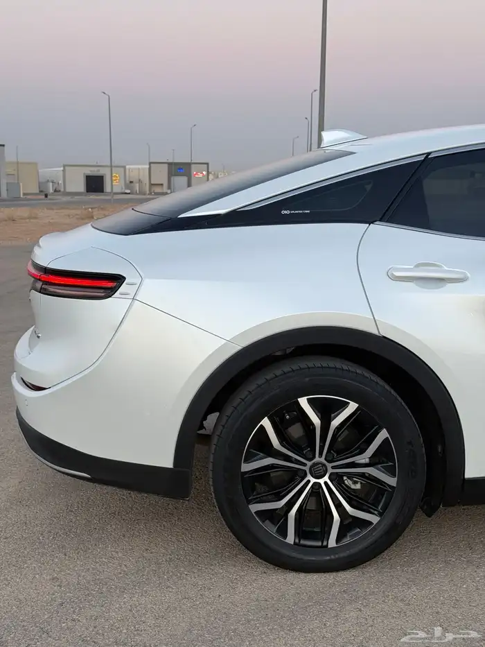 كراون بريميوم 2023 8