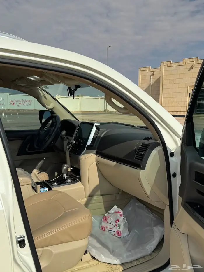 لاند كروزر V6 2019 للبيع 12