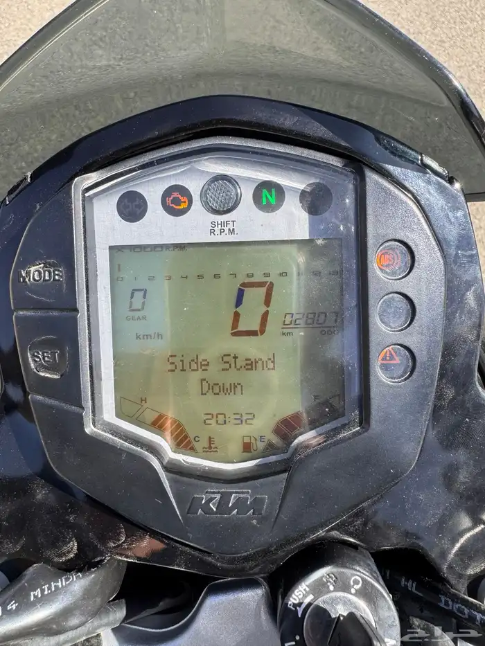 KTM Duke 390 موديل 2014 ماشي 2807 كم فقط 3