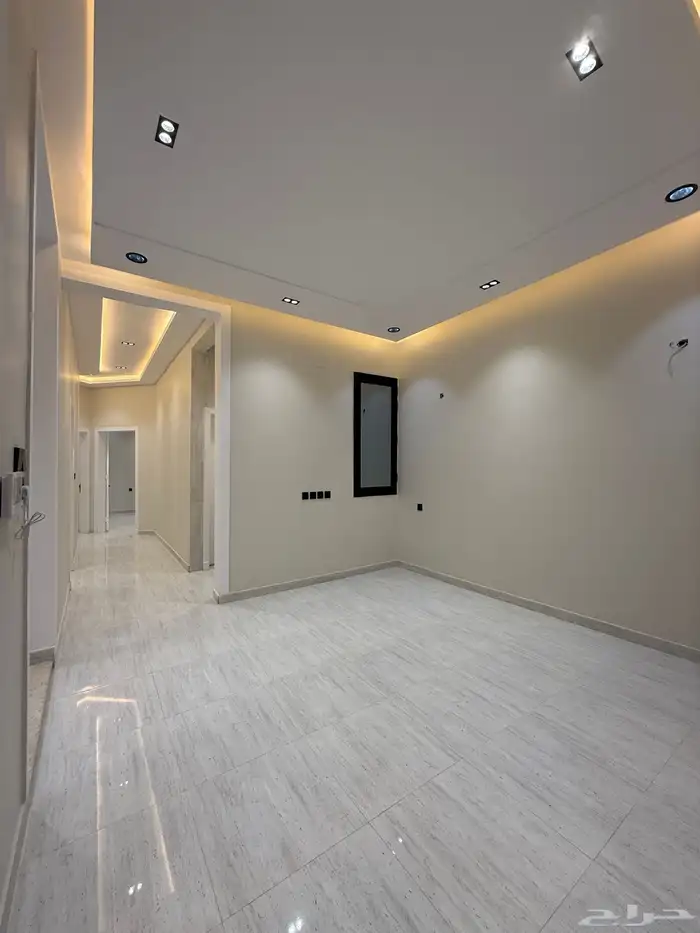 للبيع دور أرضي بحوش تصميم فخم وسعر عادل قرب باحص وضمك 14