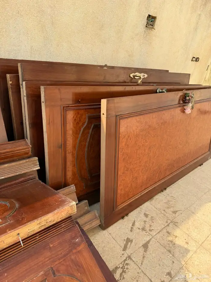 للبيع بيبان خشب 9