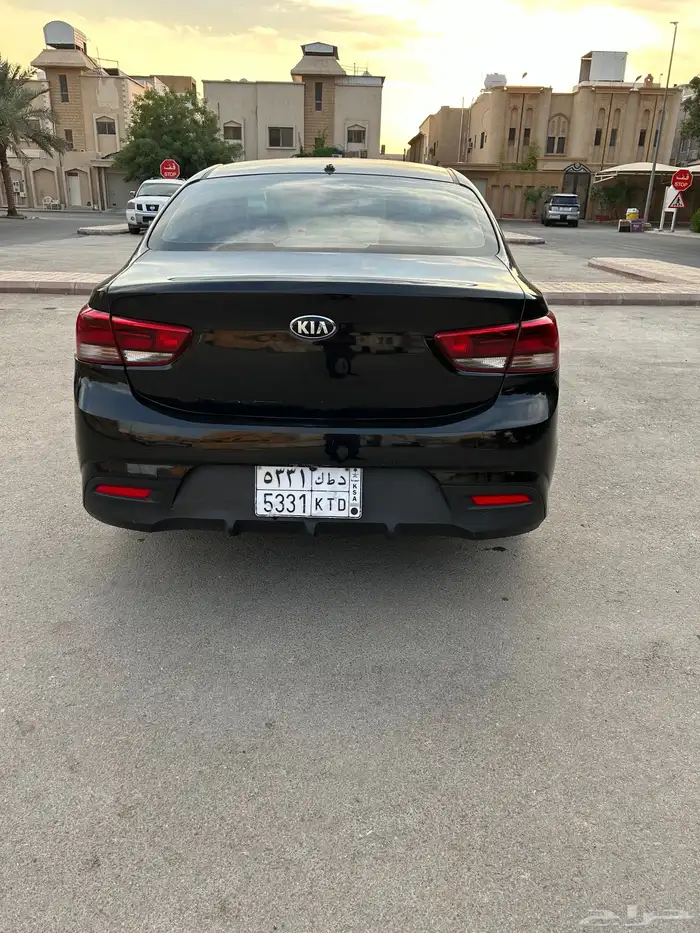 كيا ريو 2018 نظيفة جدا 5