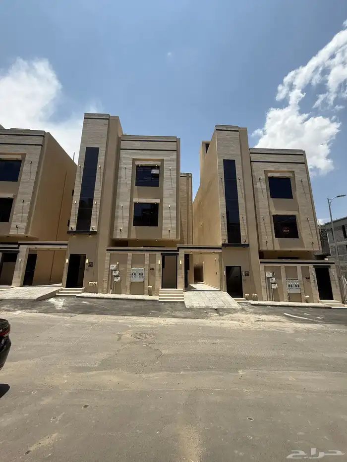 للبيع شقق علويه بمصعد جاهز وسطح خاص بحي الضيافه 0