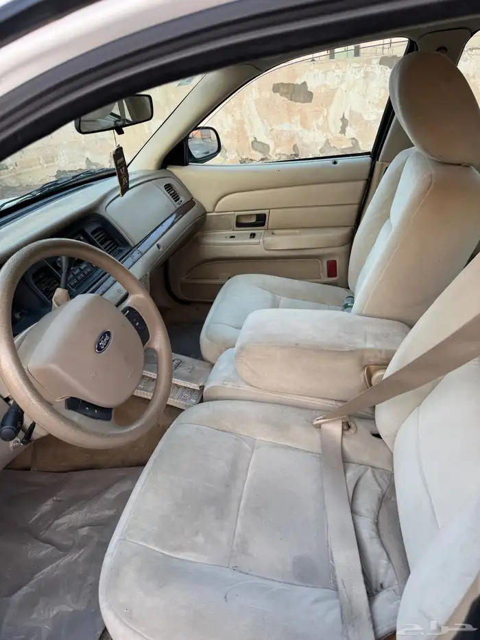 فورد كراون فكتوريا 2011 مخزن 11