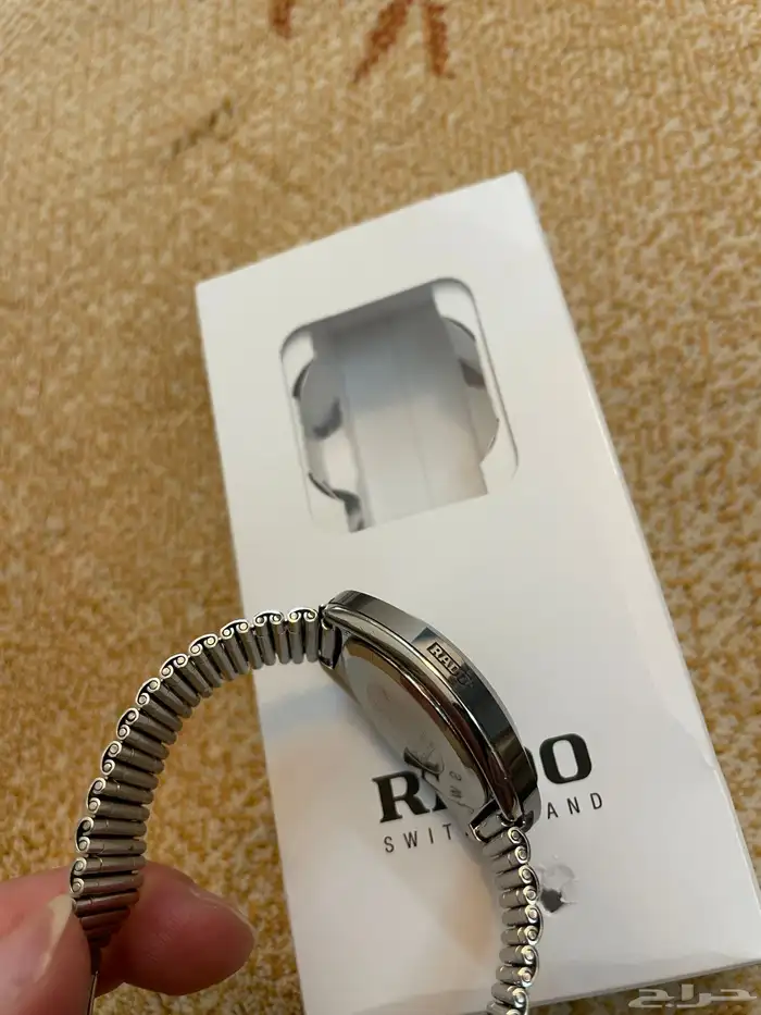 للبيع ساعه رادو دايستار لون فضي مستخدمه 19