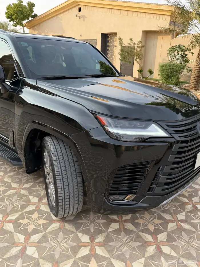 لكزس VIP - LX600 بلاك اديشن موديل 2023 بريمي 8
