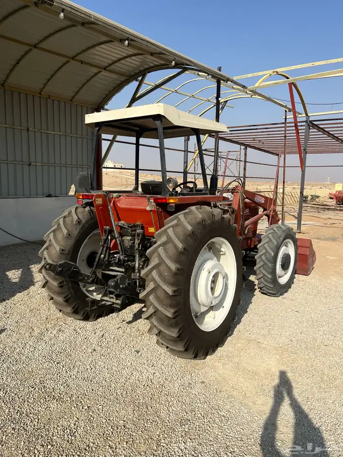 معدات زراعيه شبه جديده 1