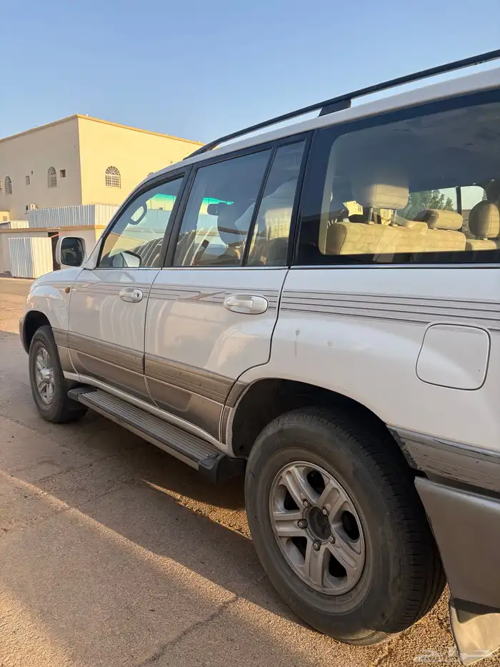 لاندكروزر 2004 0