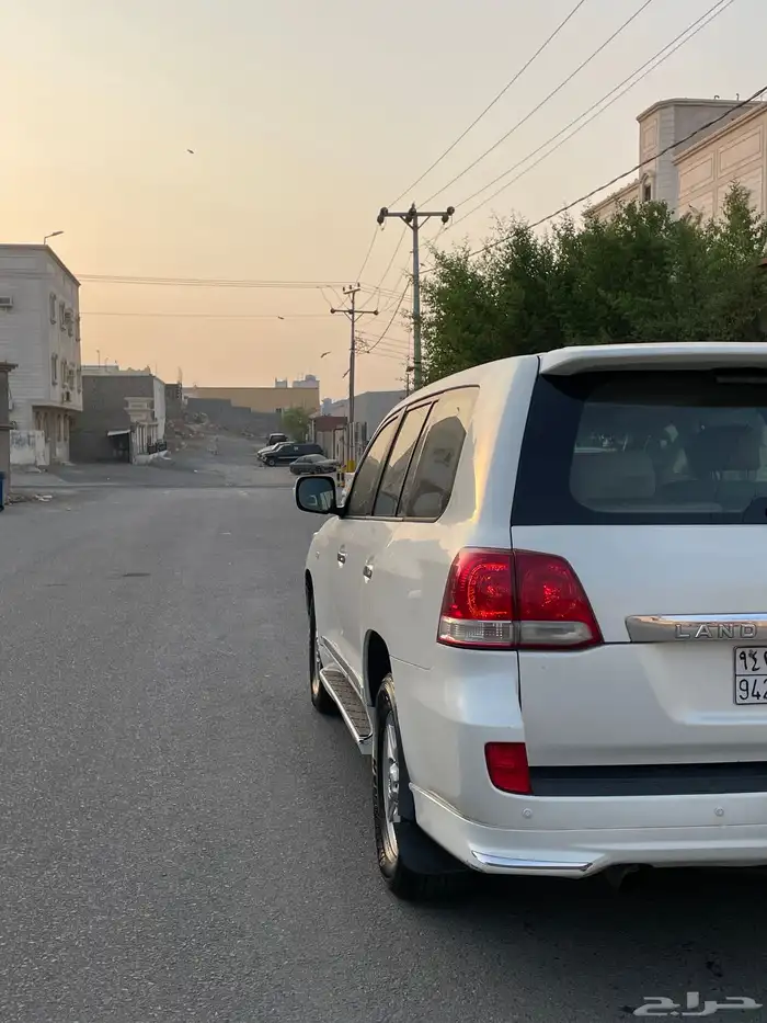 جيب لاندكروزر 2010 للبيع 2