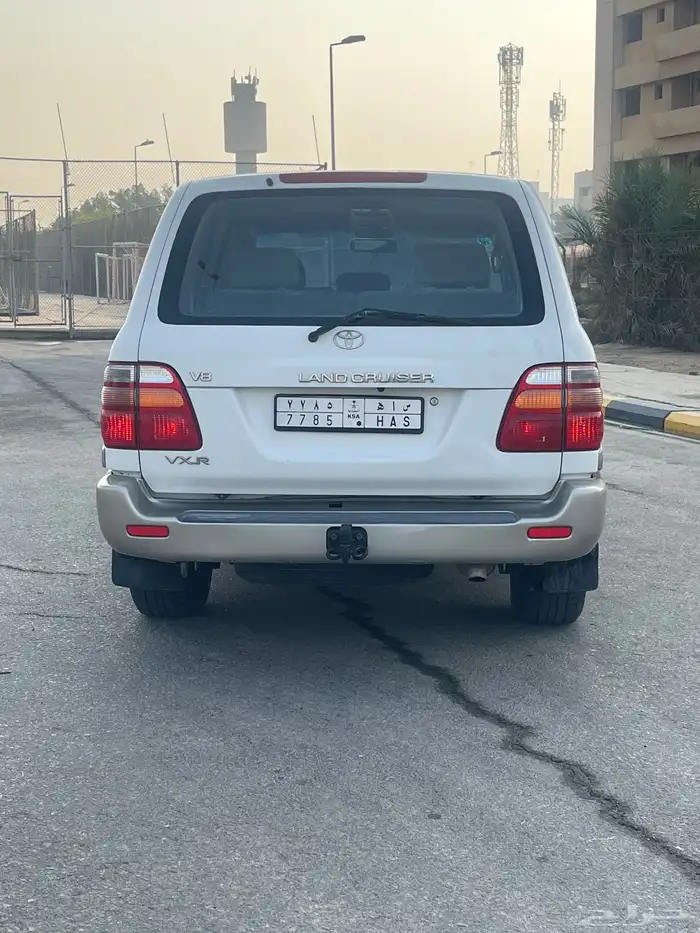 جيب لاندكروزر VX-R قمة النضافة 2002 13