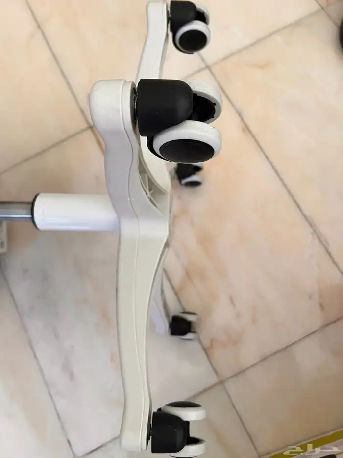 كرسي مع طاوله بي 150 3