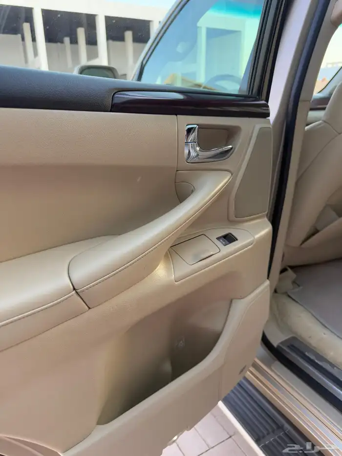 جيب لكزس LX570 موديل 2009 فل كامل 17